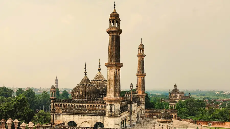 Luxorides Explore Luxury car rental locations in India