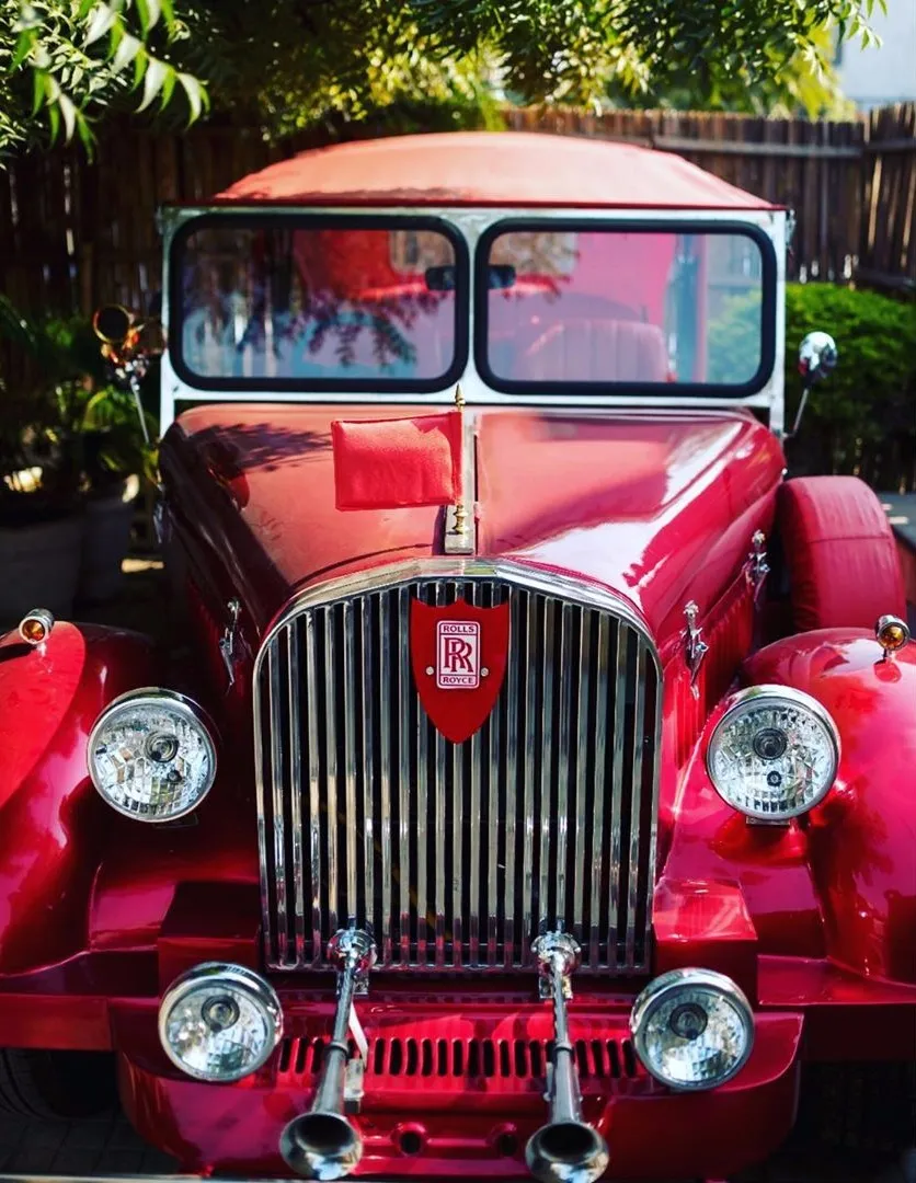 Rent Antique Cars For Wedding